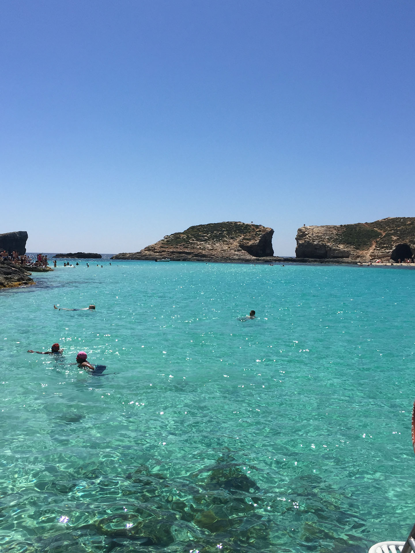 Vayana Mee(h)r Energie Seminar - Teilnehmer am Seminar in Karmenjak, Kroatien im Wasser